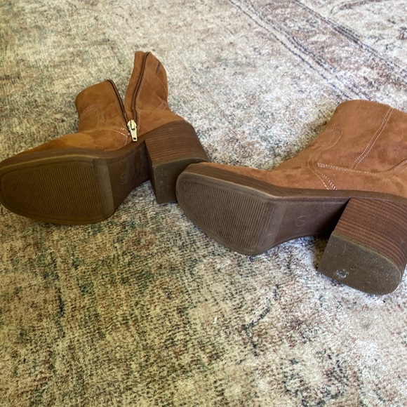 BOOTIES - Picture 6 of 6